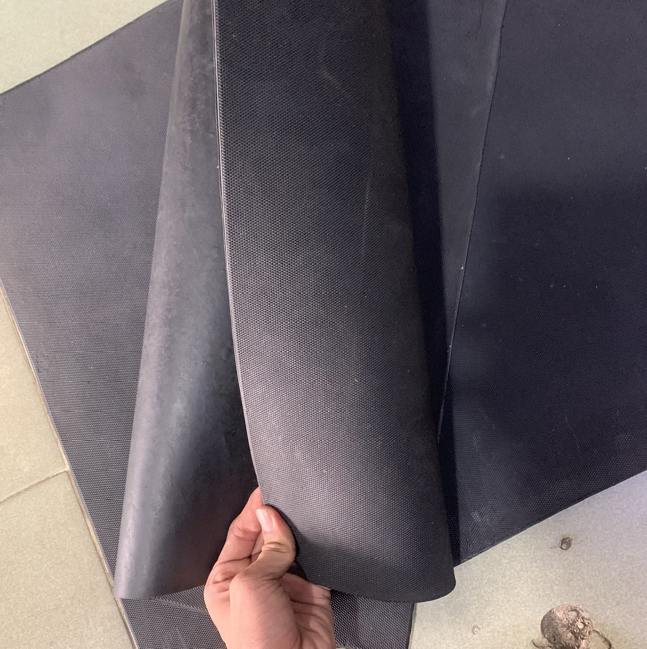 tấm cao su chắn bùn xe tải